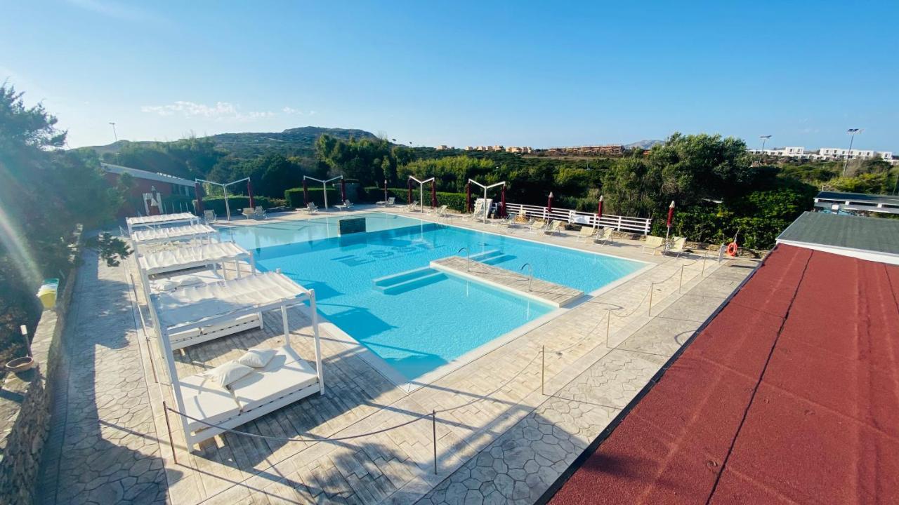 Hotel Club Esse Sporting Stintino Exteriér fotografie