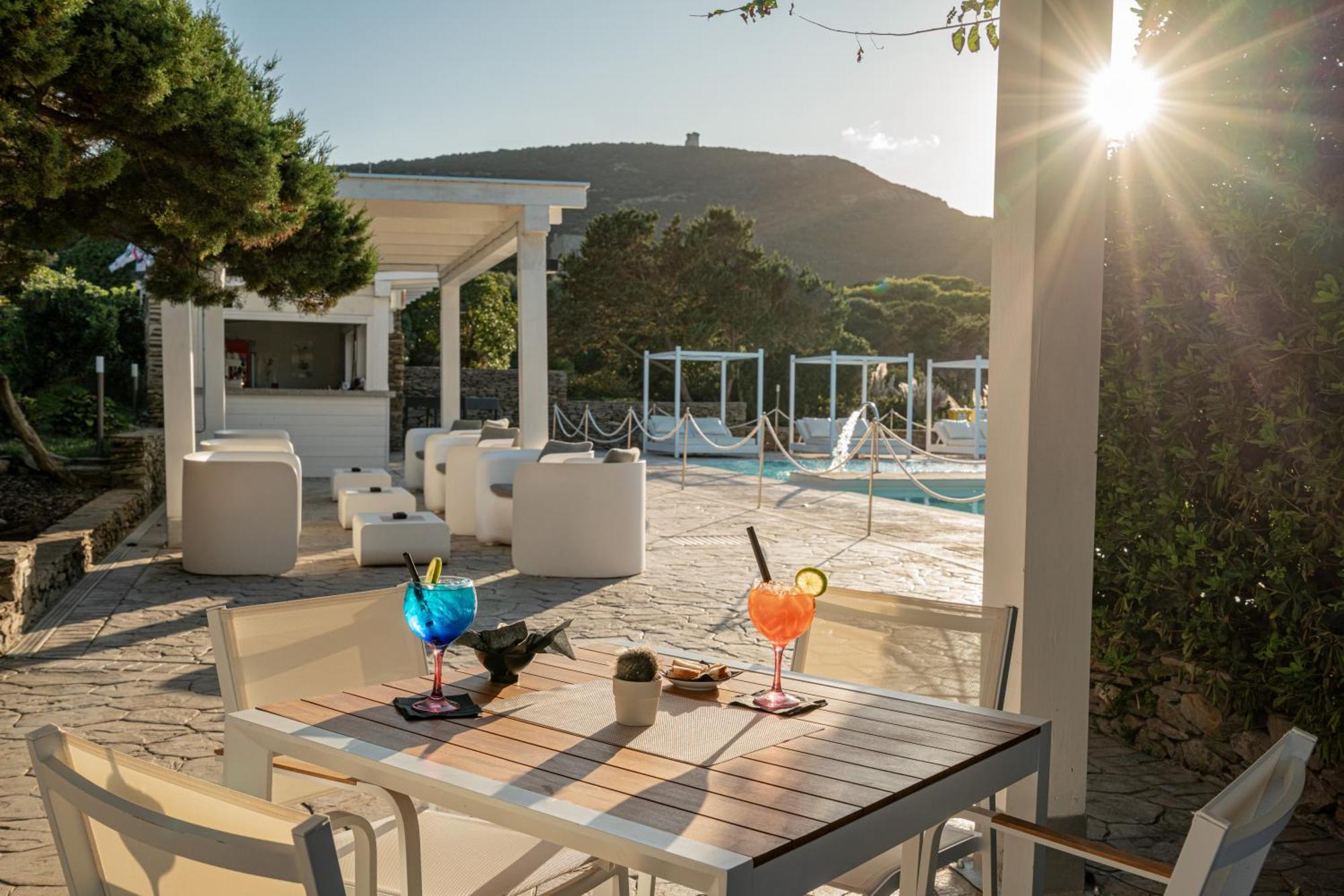 Hotel Club Esse Sporting Stintino Exteriér fotografie