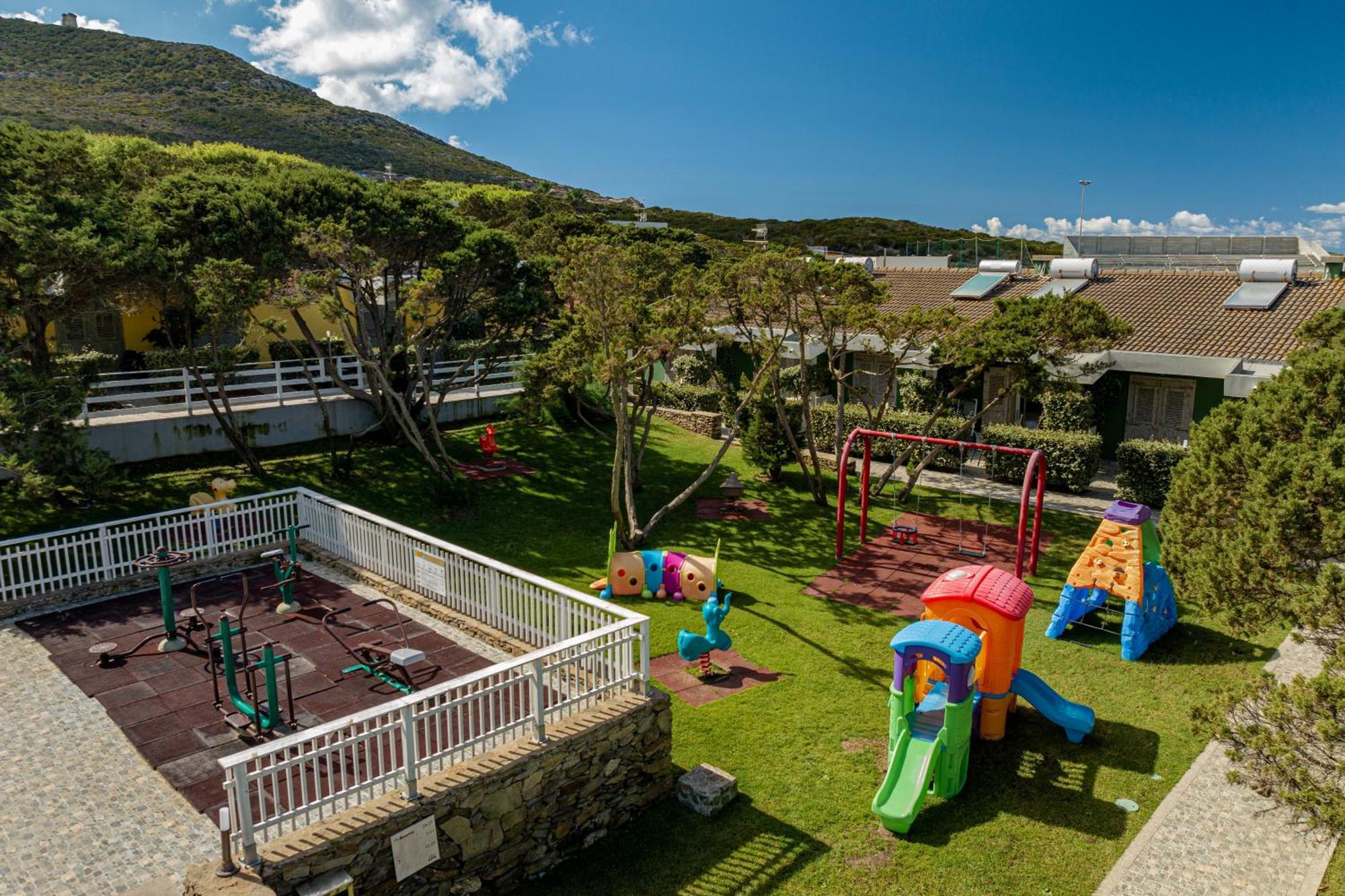 Hotel Club Esse Sporting Stintino Exteriér fotografie